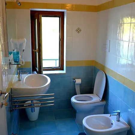 Affittacamere Lo Scoglio Гостевой дом *